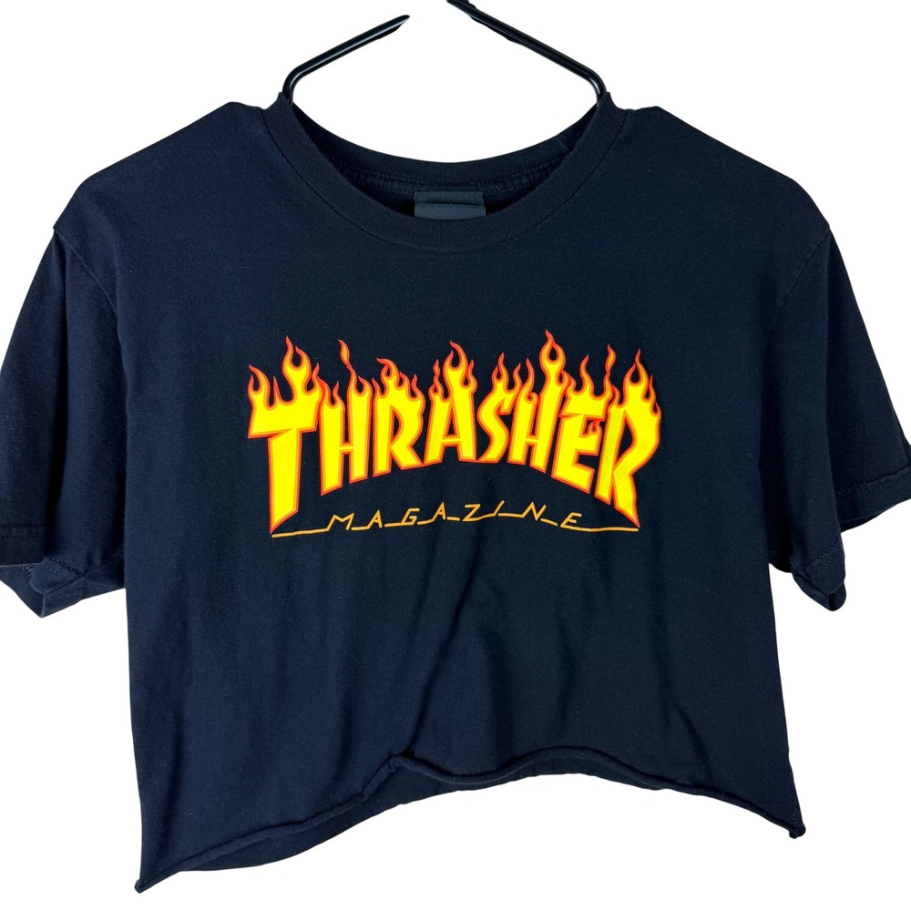 Thrasher Magazine Flame Logo Cropped Graphic T-Shirt Black Small Raw Hem Skate